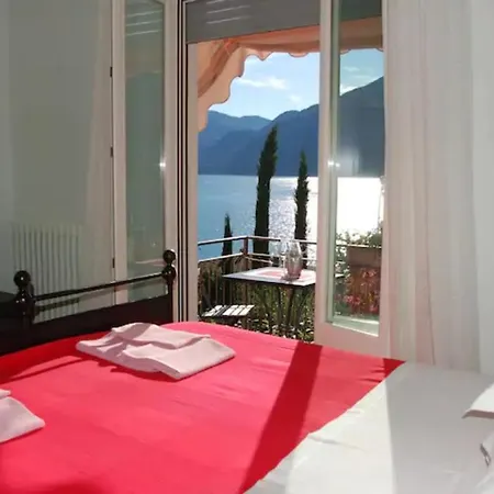 Oda ve Kahvaltı Cherry En Rose