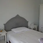 Cherry En Rose Bed and Breakfast 3*