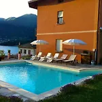 Bed and Breakfast Cherry En Rose