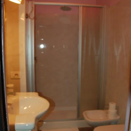 Cherry En Rose 3* Lezzeno