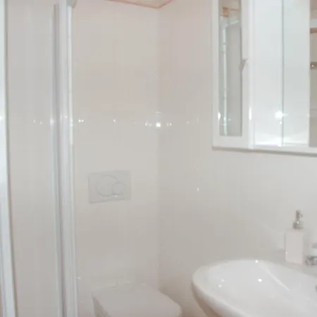 Bed & Breakfast Cherry En Rose Lezzeno