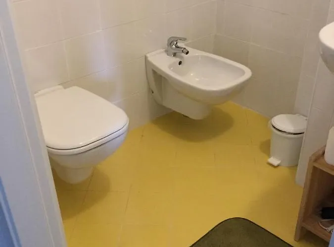 Bed and Breakfast Cherry En Rose