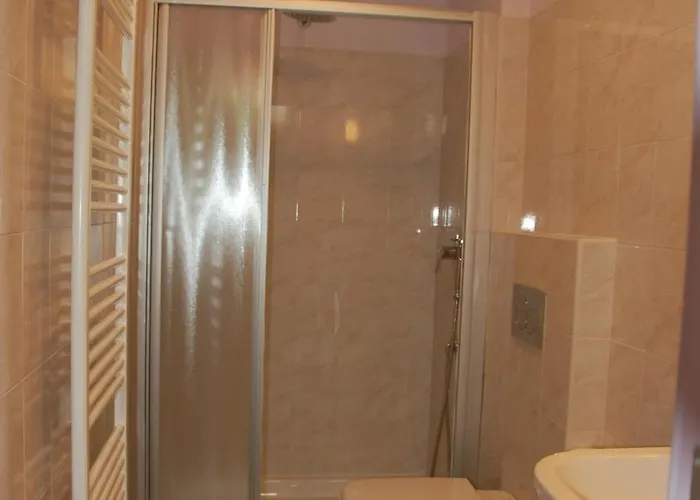 Bed and Breakfast Cherry En Rose Lezzeno