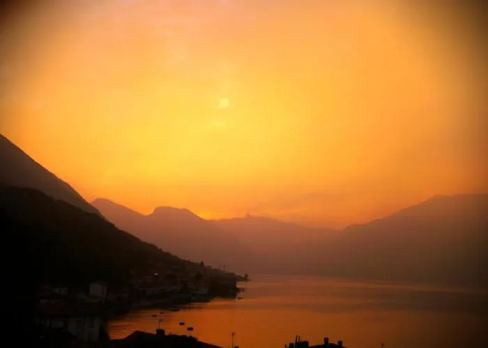 ベッド・アンド・ブレックファスト Cherry En Rose レッツェノ