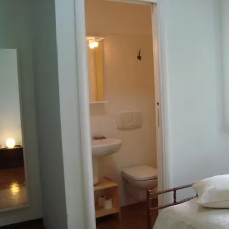 Alojamento de Acomodação e Pequeno-almoço Cherry En Rose