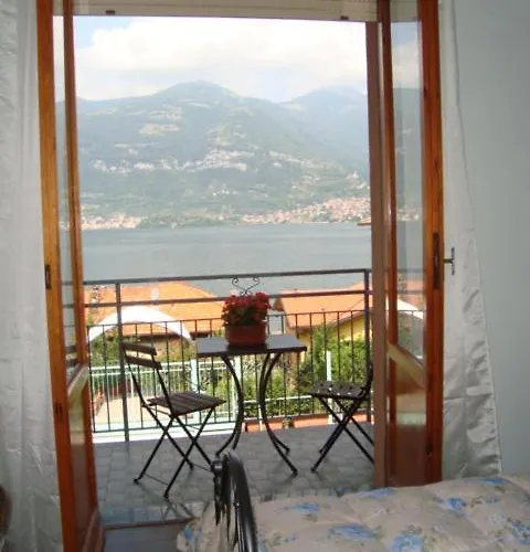 Bed and Breakfast Cherry En Rose