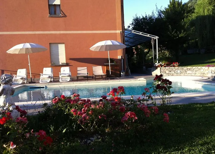 Bed and Breakfast Cherry En Rose